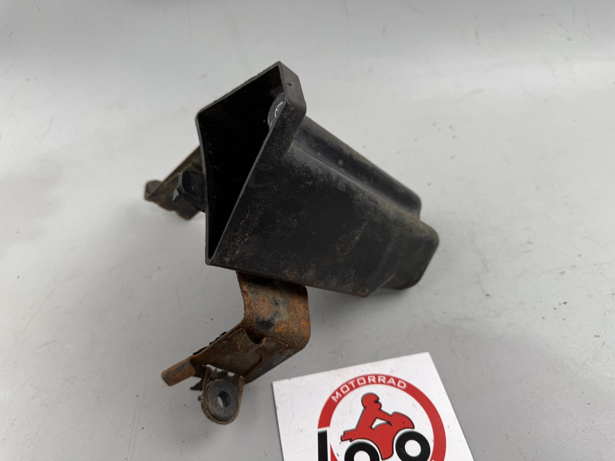Suzuki GN250 NJ42A Fach Batterie Halterung Holder Box