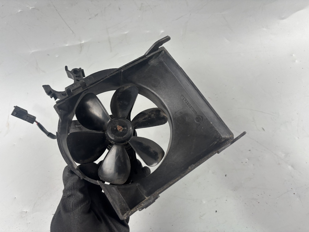 BMW F 650 CS Scarver Lüfter Lüftung Ventilator Cooler Kühler