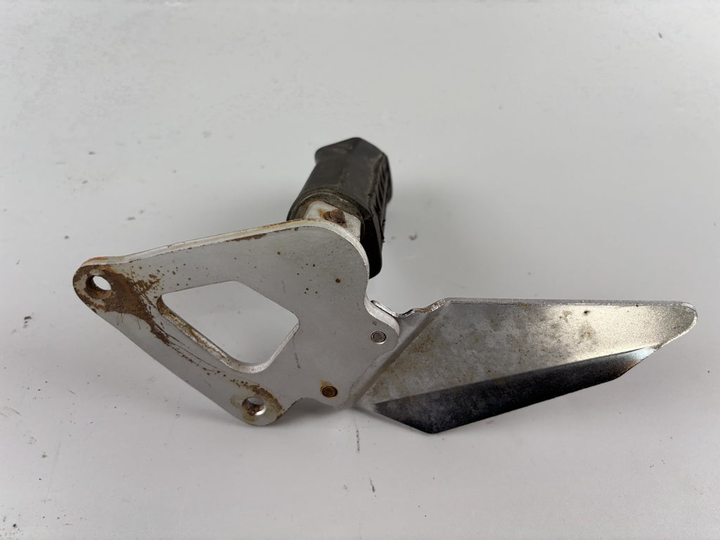 Suzuki GS 500 EU GM51B Fußrastenanlage Fußraste Hangers Step links left