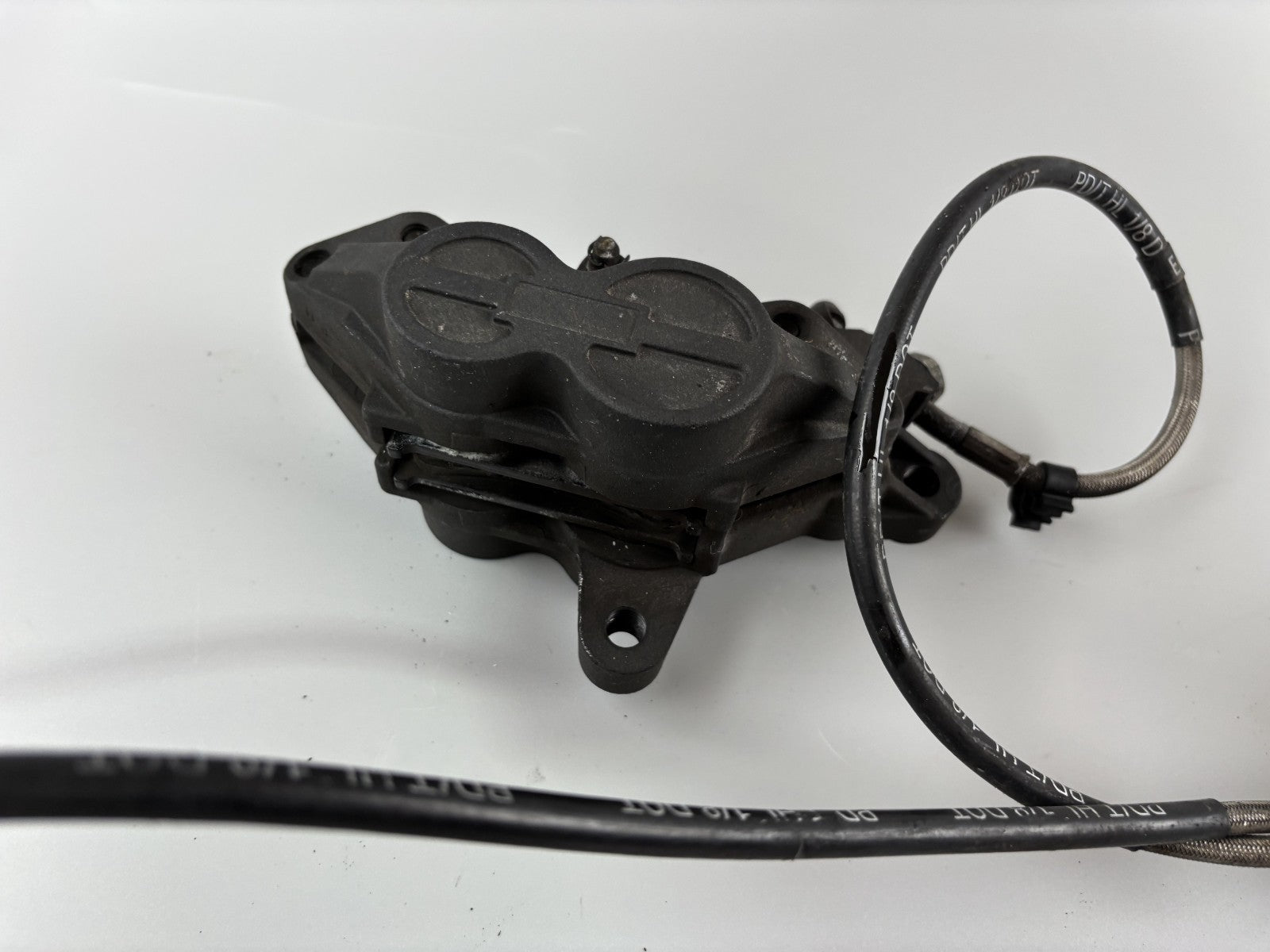 Triumph Daytona 955i T595 N 2002 Bremsanlage Brake Bremse Sattel Pumpe vorn