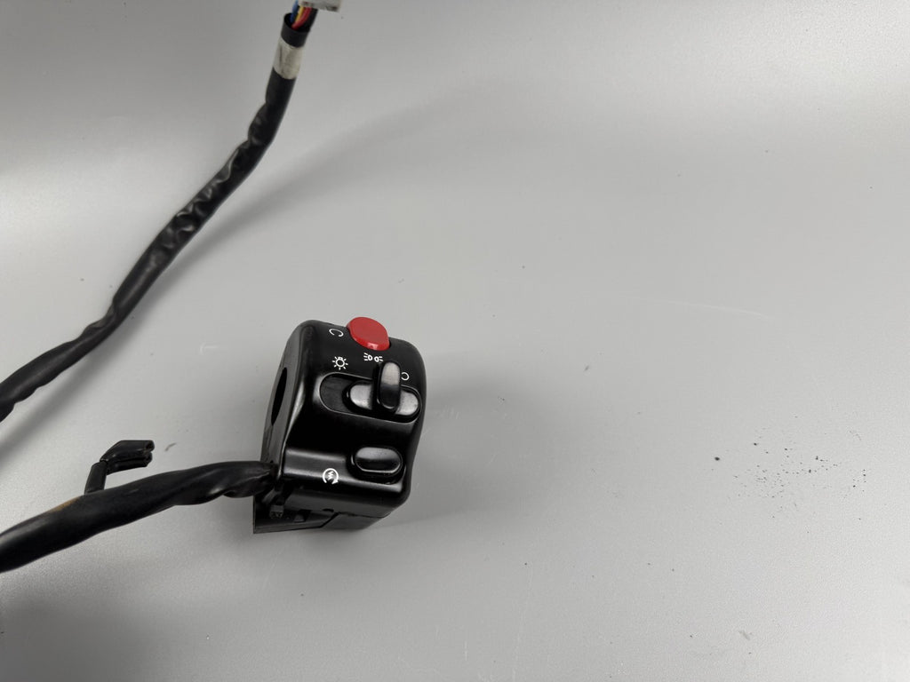 Triumph Sprint 955i ST T695 Lenkerschalter Gasgriff Handlebar Switch rechts righ