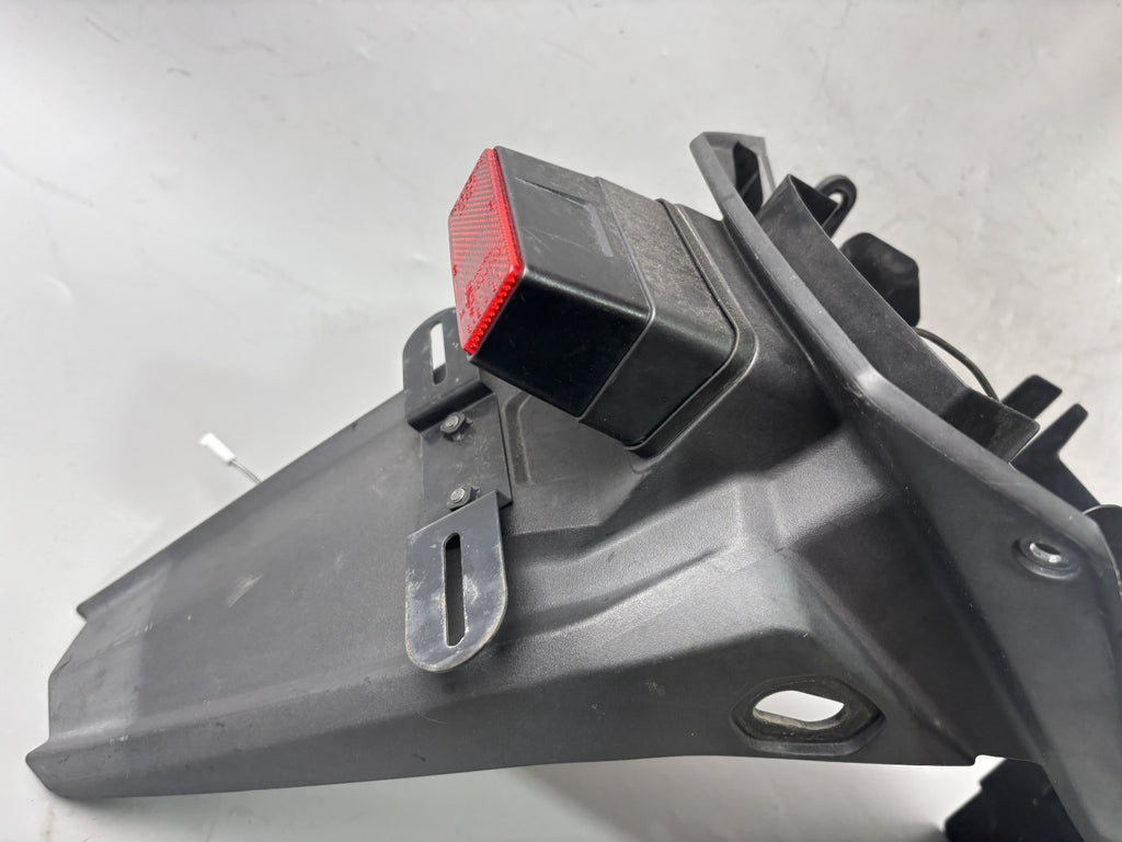 Suzuki GSX 650 F FA WVCJ Heckuntersicht Fender Schutzblech Radlauf Spitzschutz
