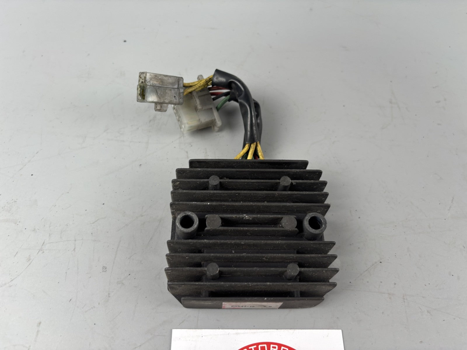Honda VF 750 F RC15 Gleichrichter Spannungsregler Electric
