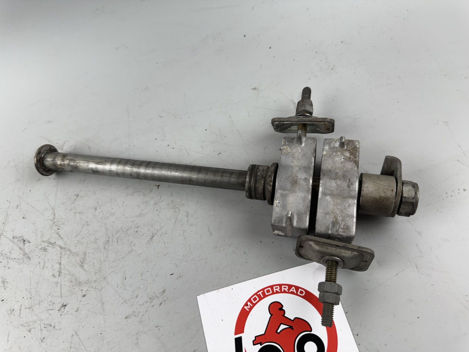 Honda CB500 PC26 Achse hinten back Aufhängung Schwinge Kettenspanner