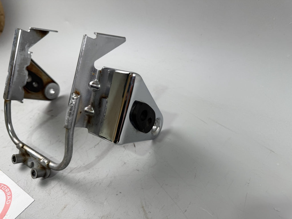 Kawasaki ZR-7 ZR750F Scheinwerferhalterung front vorne Holder