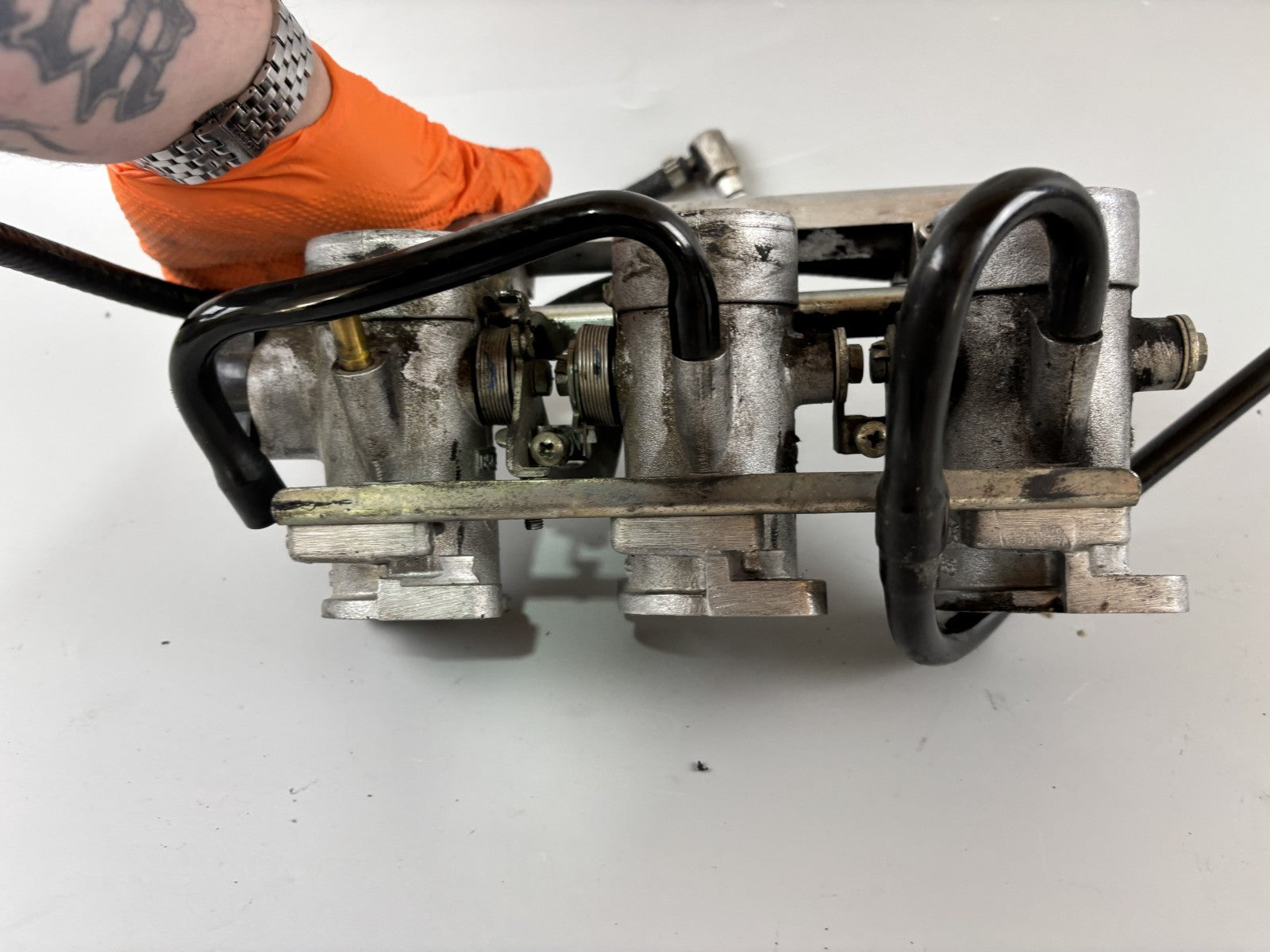 Triumph Daytona 955 T 595 Einspritzanlage Drosselklappen Drosseleinheit Fuel