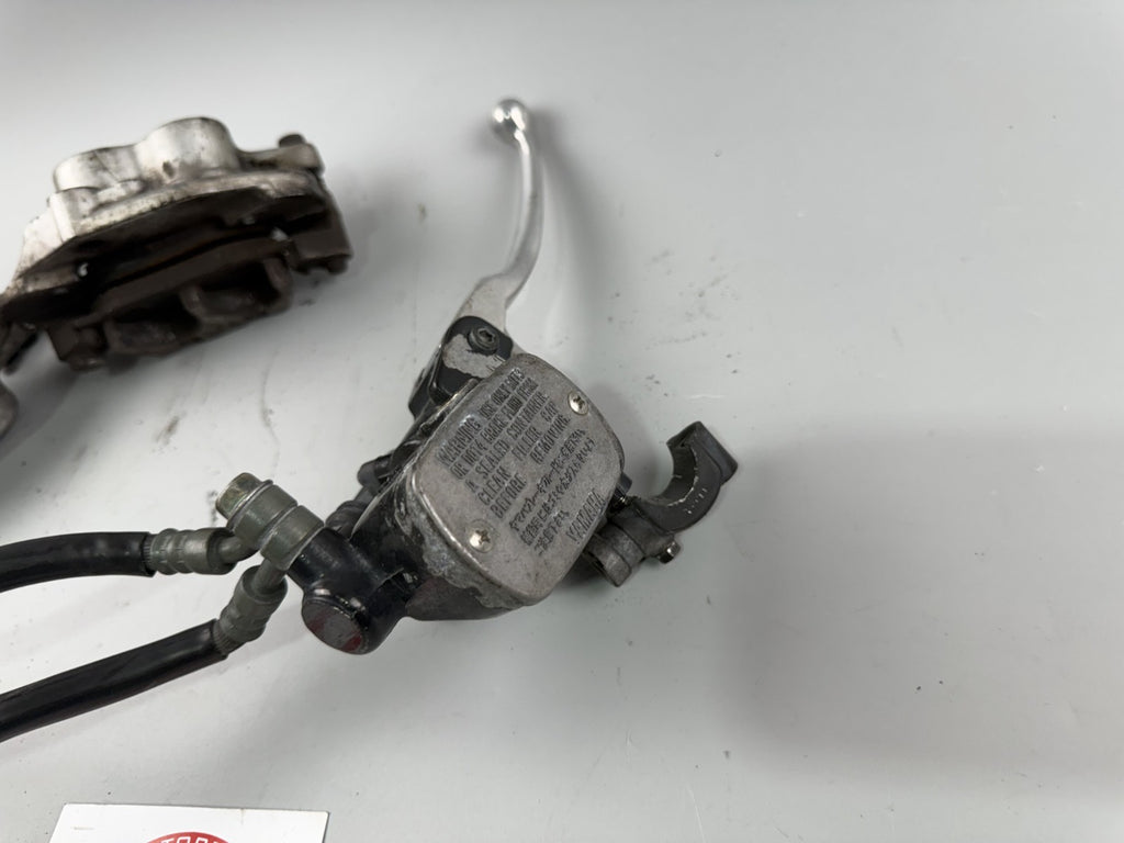 Yamaha XJ900 Diversion 4KM Bremsanlage Bremse Brake Sattel Pumpe vorne front