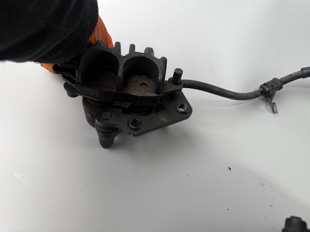 Suzuki GSF 600 Bandit POP WVA8 Bremsanlage Bremse brake Sattel Pumpe Zange vorne