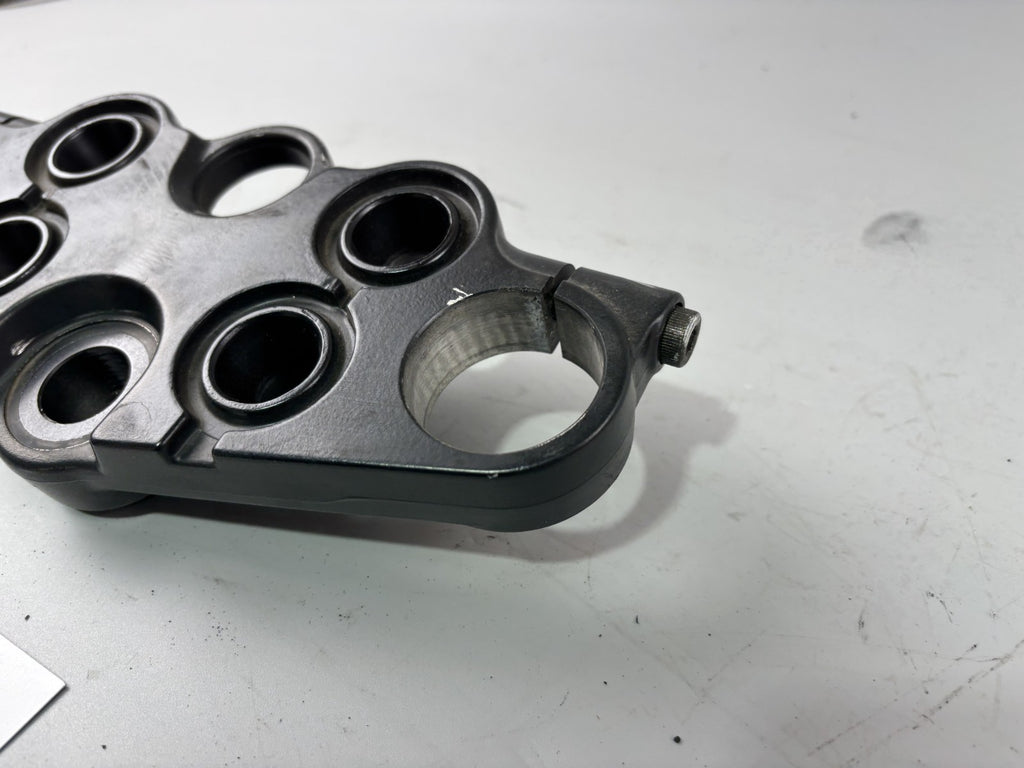 Suzuki GSX 750 F AK11 Gabelbrücke Bridge Verbindung oben obere