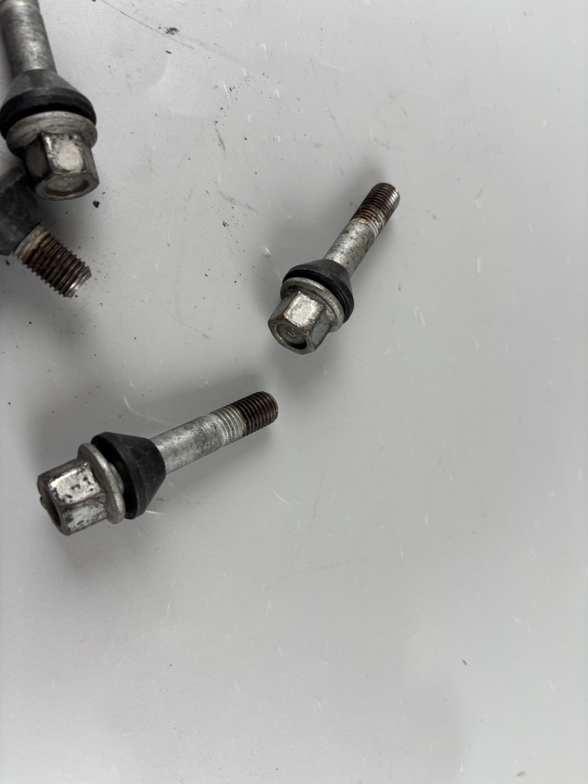 BMW R 1100 RS Bolzen Radbolzen Halter Schrauben Screws