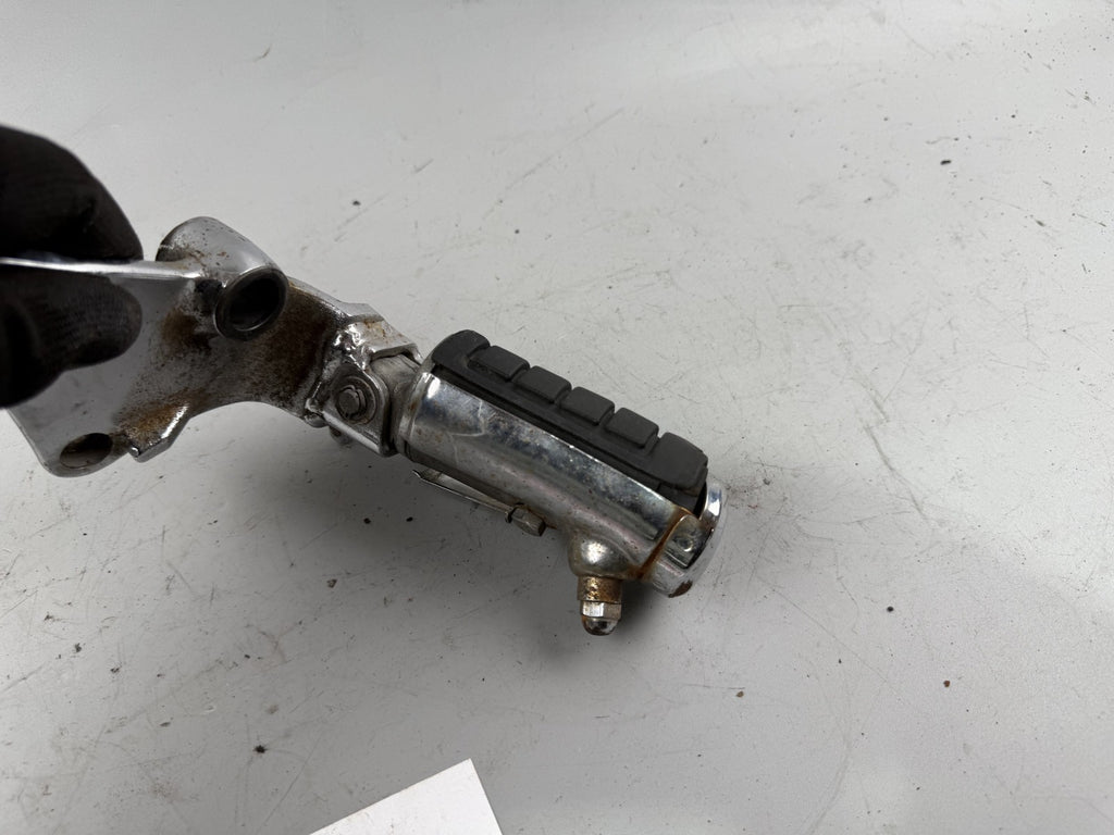 Honda CMX450 Rebell PC17 Fußraste Foot Stp Hangers vorne links left