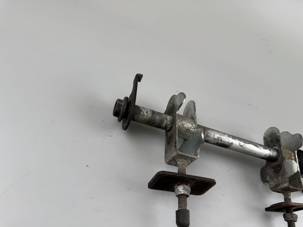 Suzuki GS500E GM51B Hinterradachse Achse Kettenspanner back Aufhängung Chain