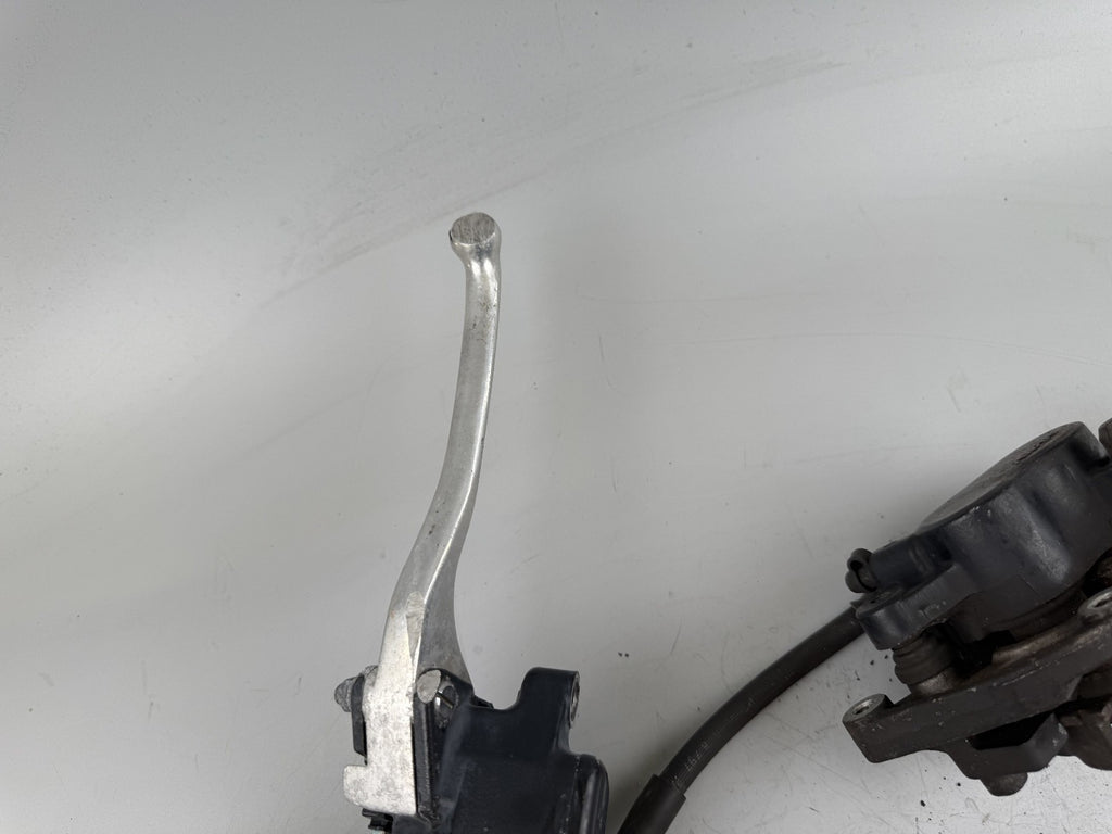 Honda CB750 Sevenfifty RC42 Bremsanlage Brake Bremse front vorne Sattel Pumpe