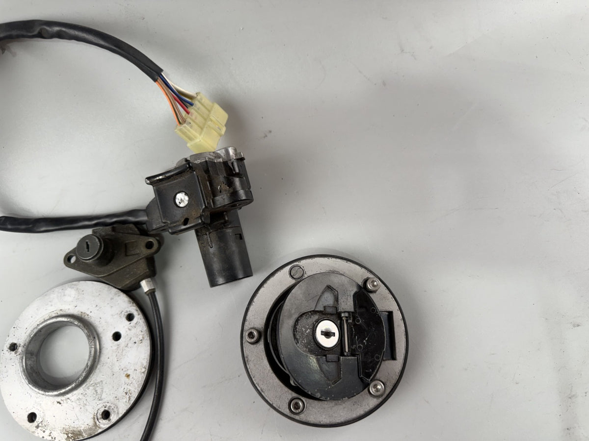 Triumph Tiger 900 T400 Schlosssatz Key Lock Zündschloss Tankschloss Sitzbank
