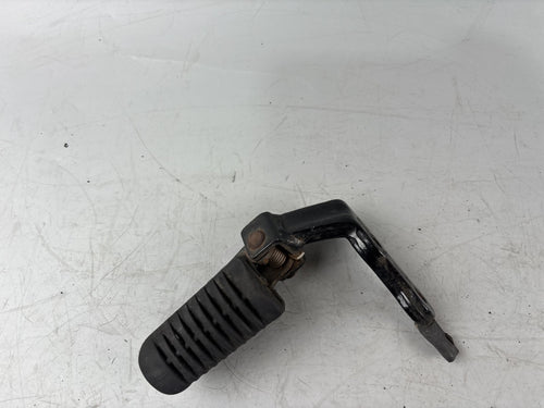 BMW F650 169 Fußraste links left Step Hanger Foot vorne fahrer Driver