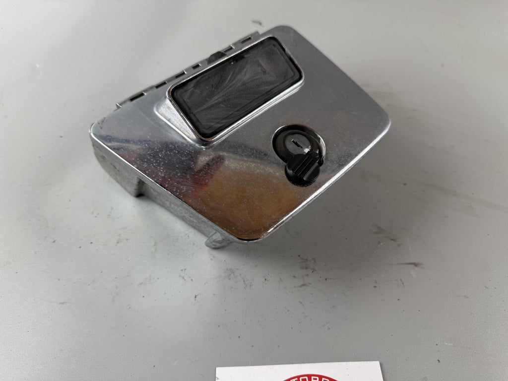 Yamaha XV1100 Virago 3LP Werkzeugfach Tools Box Staufach
