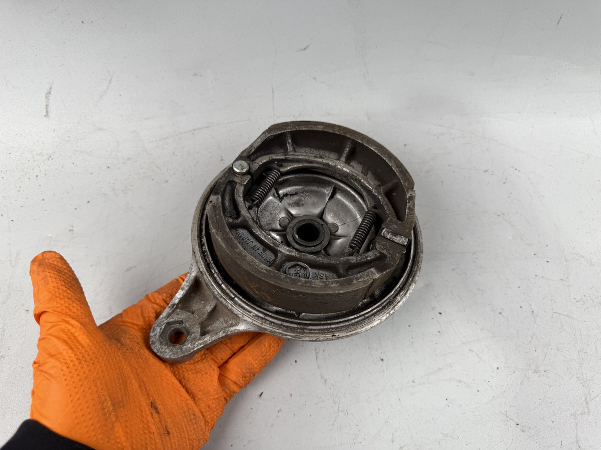 Suzuki GN250 NJ42A Trommelbremse Bremse Brake hinten back