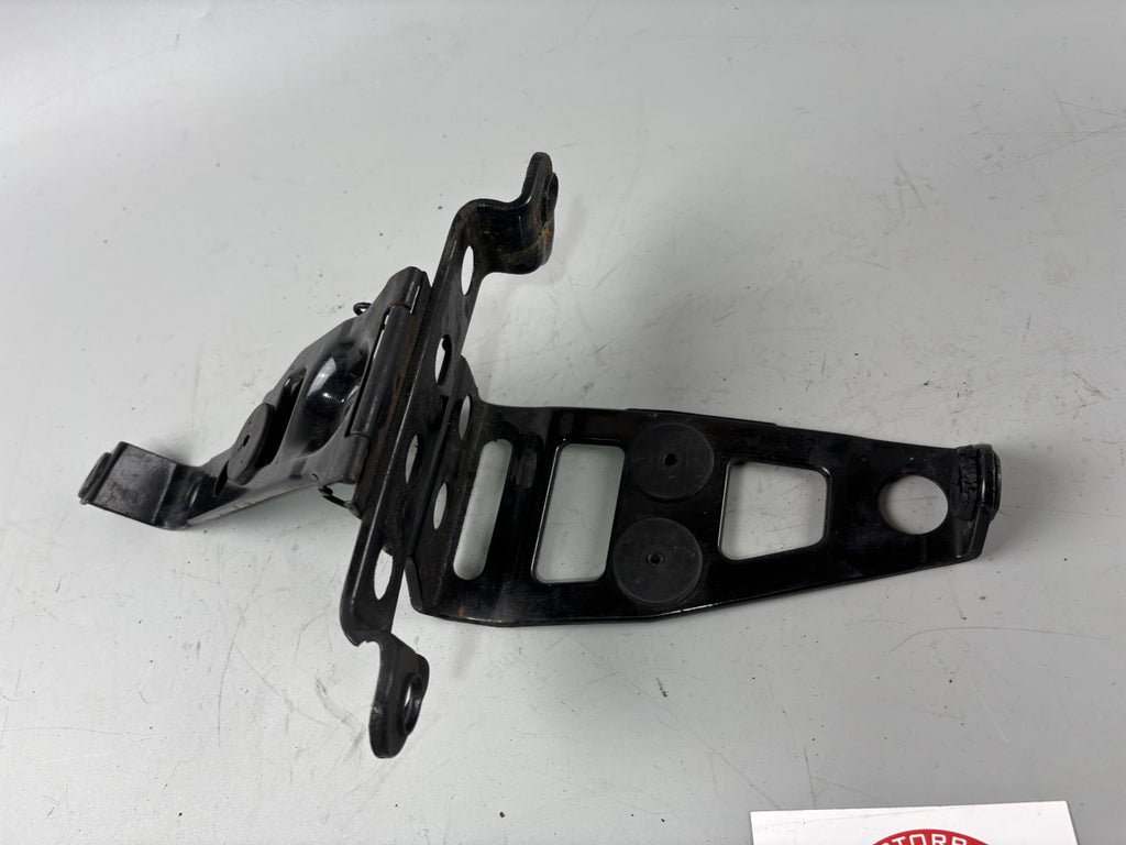 Honda VF 750 F RC15 Batteriehalter Batteriefach Halter Batterie Holder Kasten
