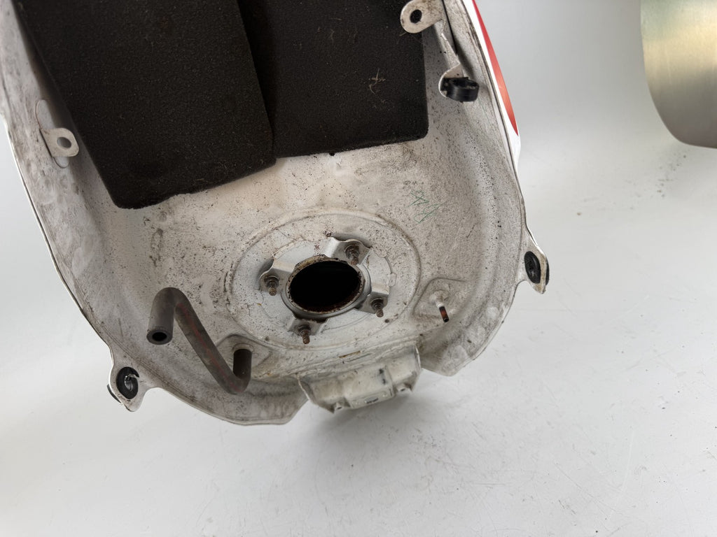 Honda CBR125 JC50 Tank Benzintank Kraftstofftank Gas Gasoline