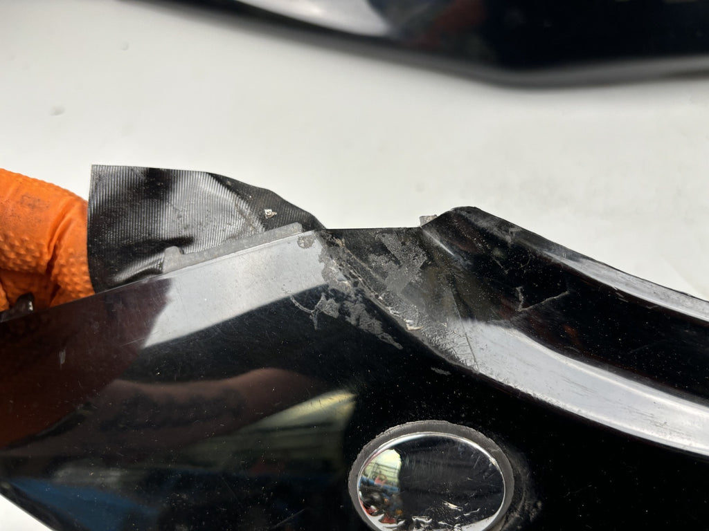 Suzuki GSF600 GN77B Bandit Seitenverkleidung Sidecover Abdeckung Cover hinten