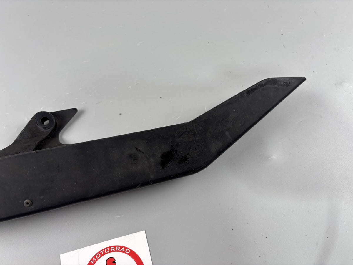 Suzuki GSF600 GN77B Kettenschutz Chain Cover Abdeckung Verkleidung
