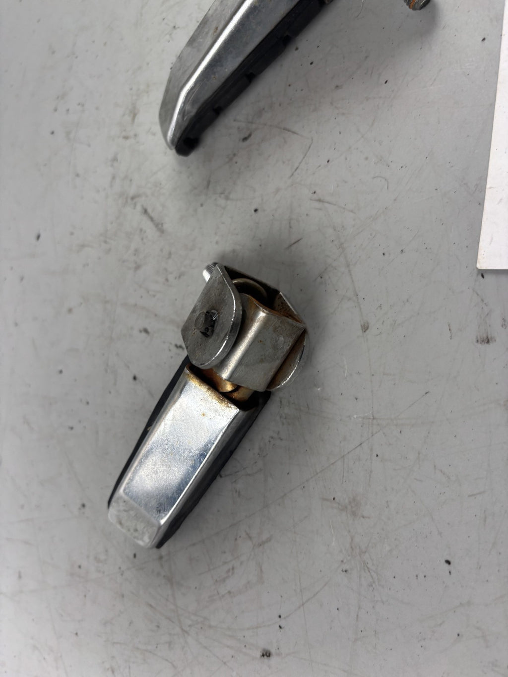Yamaha FJ1200 3CW 3YA Soziusfußrasten Foot Hangers Step links rechts hinten back