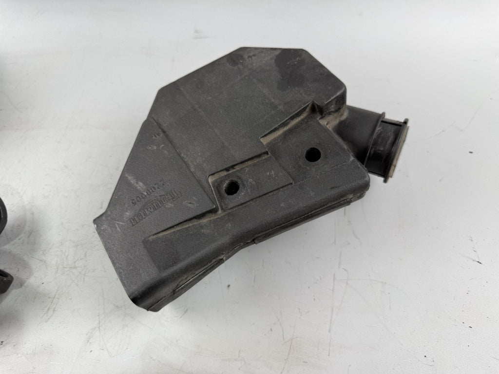 Triumph Daytona 1200 T300D Luftfilterkasten Airbox Luftkanal Leitung Pipeline