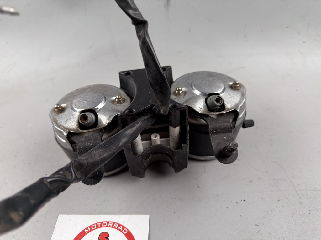 Suzuki GN250 NJ42A Tacho Cockpit Speedometer Instrumente Drehzahlmesser