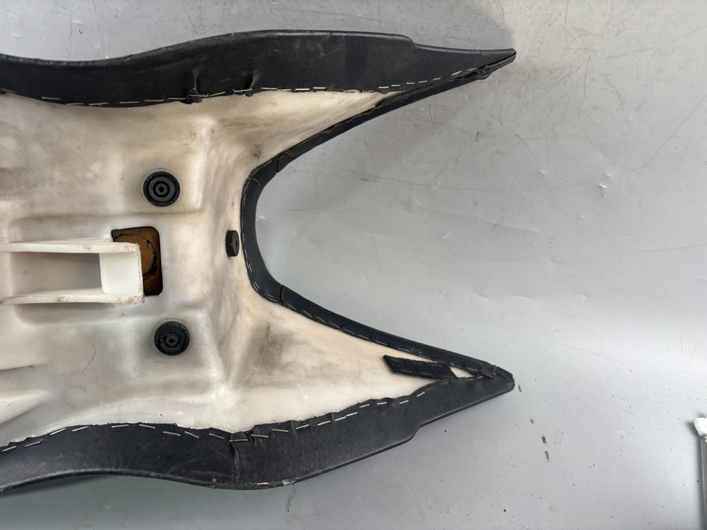 Yamaha TDM 850 3VD Sitzbank Sitz Seat Bezug Leder