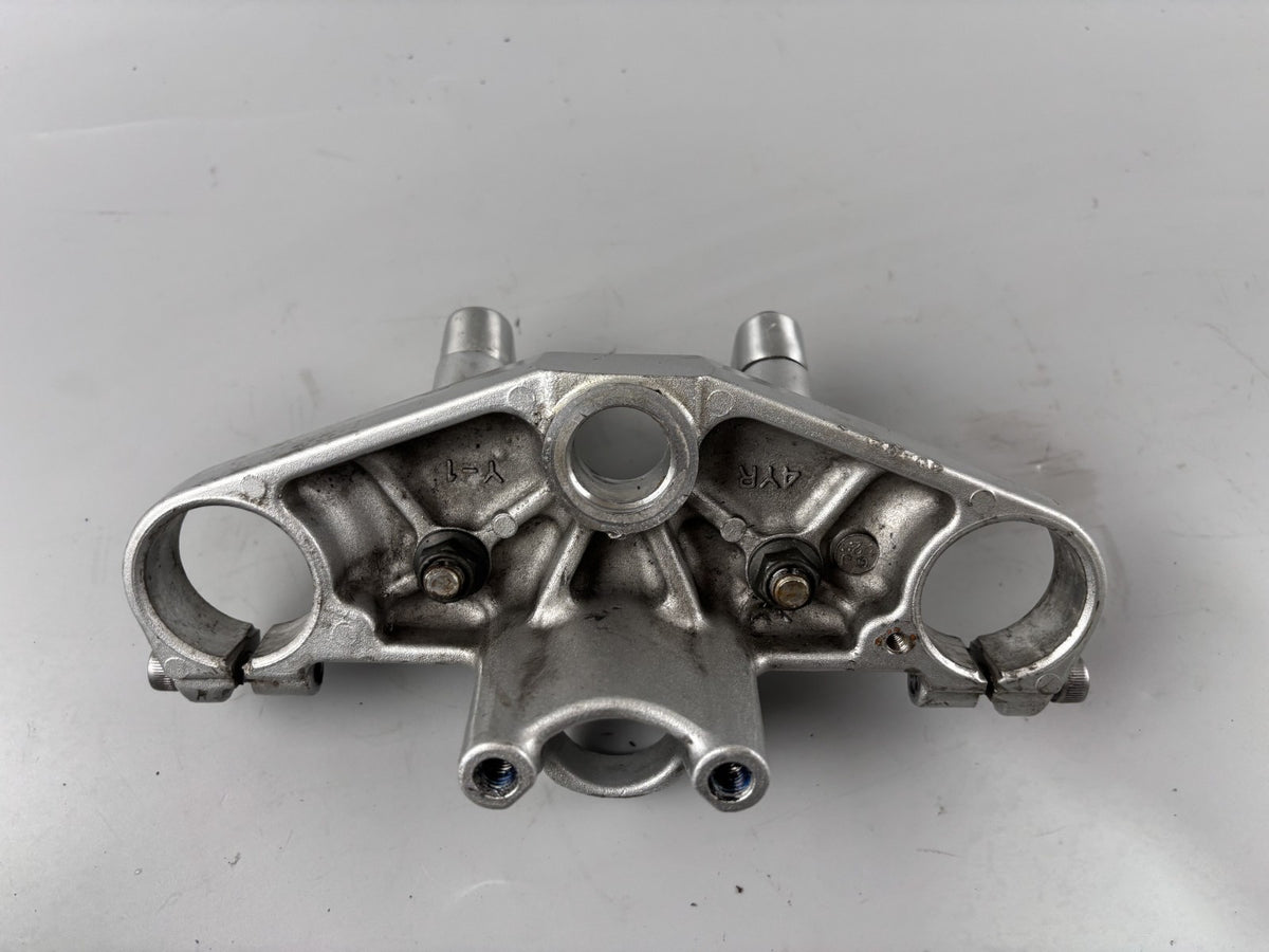 Yamaha FZS600 Fazer RJ02 Gabelbrücke Bridge Holder front vorne oben