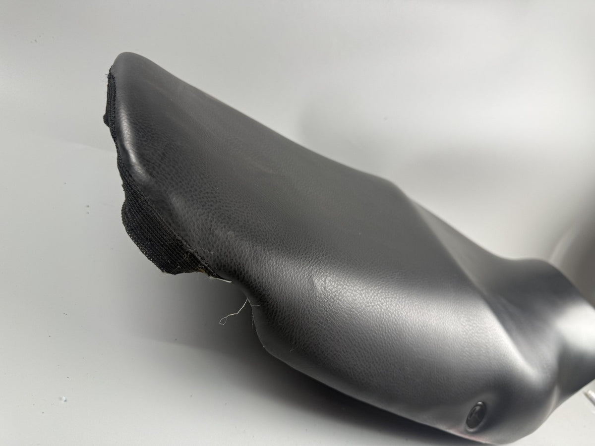 Triumph Sprint 955i ST T695 Sitzbank Seat Sitz Sitzkissen Sitzpolster
