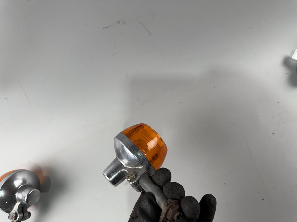 Honda CX500 Güllepumpe Blinker turn Signal Holder Halterung Blinkerpaar