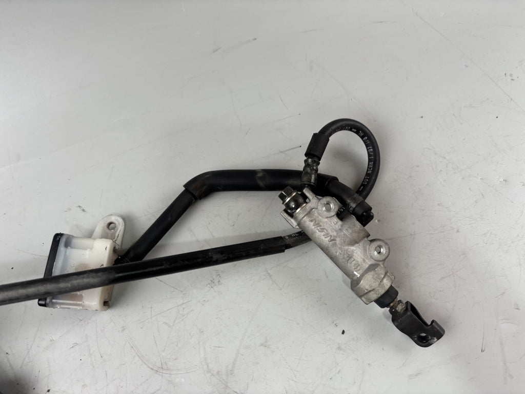 Honda VTR1000 F SC36 Firestorm Bremsanlage Brake Bremse hinten back Sattel Pumpe