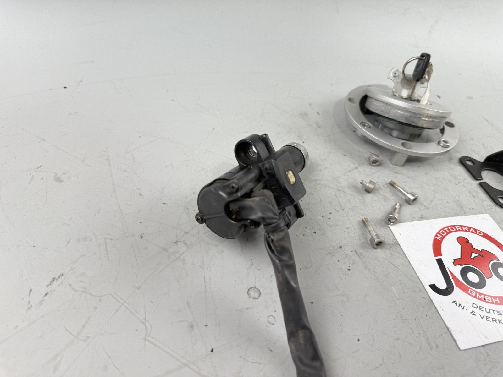Honda NTV650 revere RC33 Schloßsatz Zündschloß Tankdeckel Schlüssel Key Lock