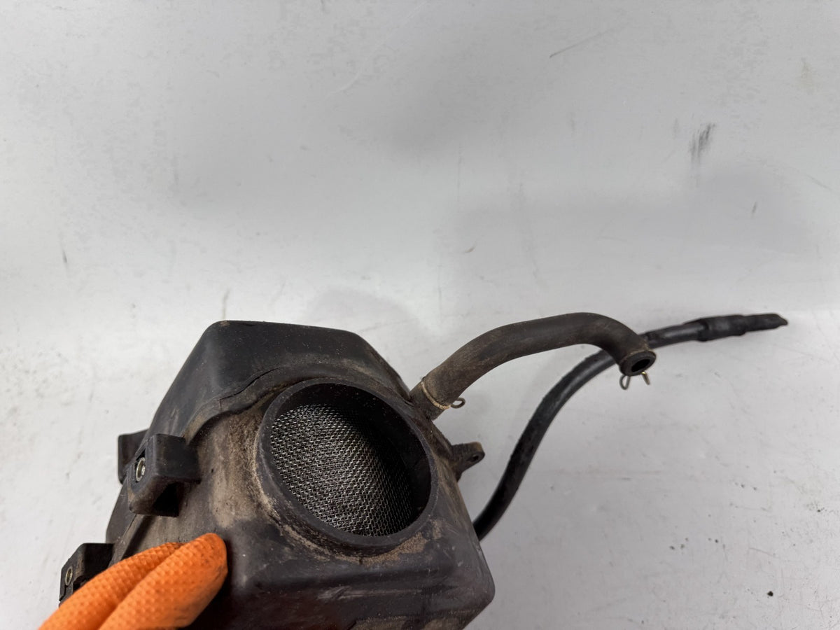 Suzuki GN250 NJ42A Luftftilterkasten Airbox Ansaugung Motor Engine