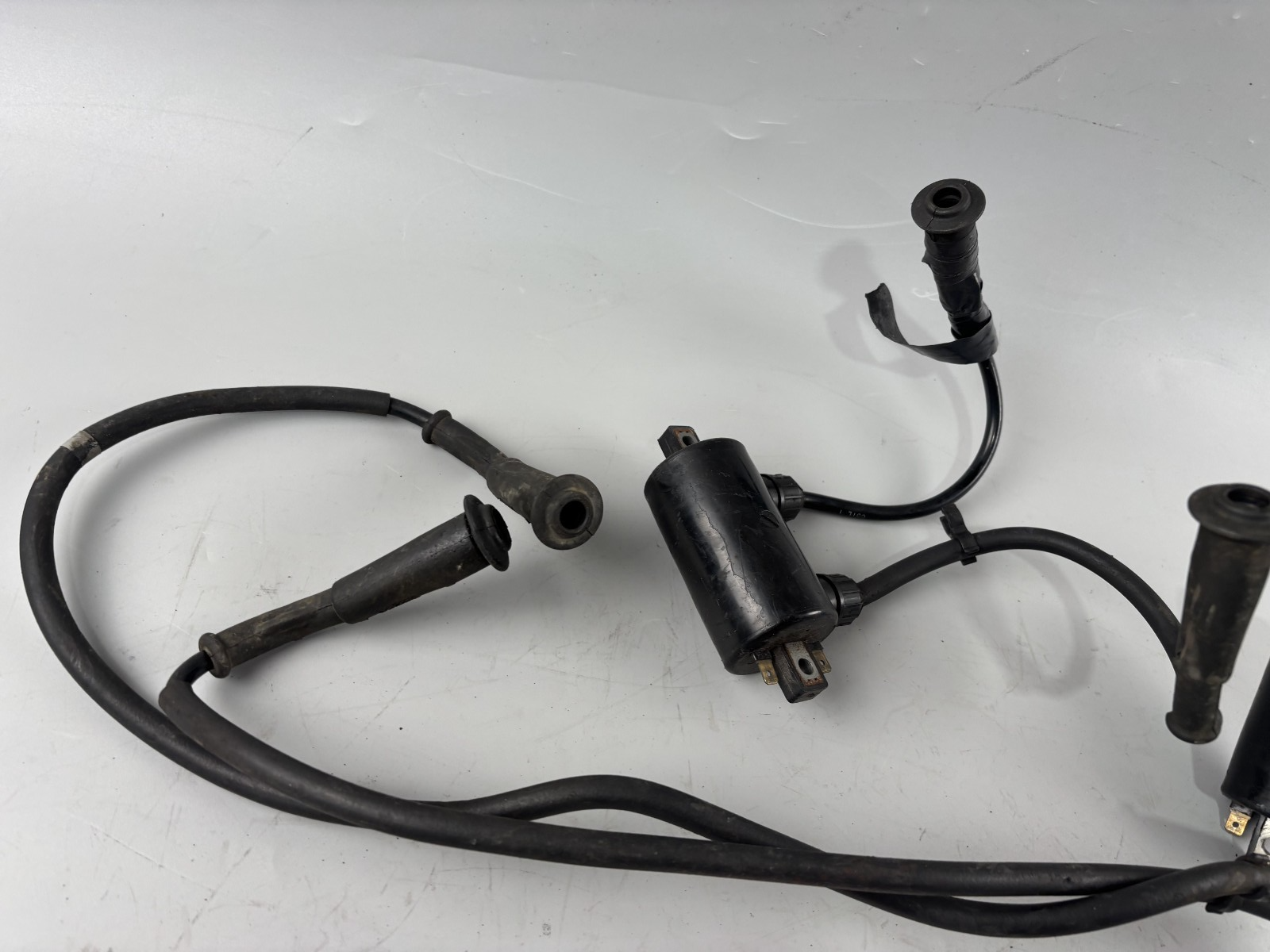 Honda VF 750 F RC15 Zündspule Zündstecker Zündung Ignition Zündkabel