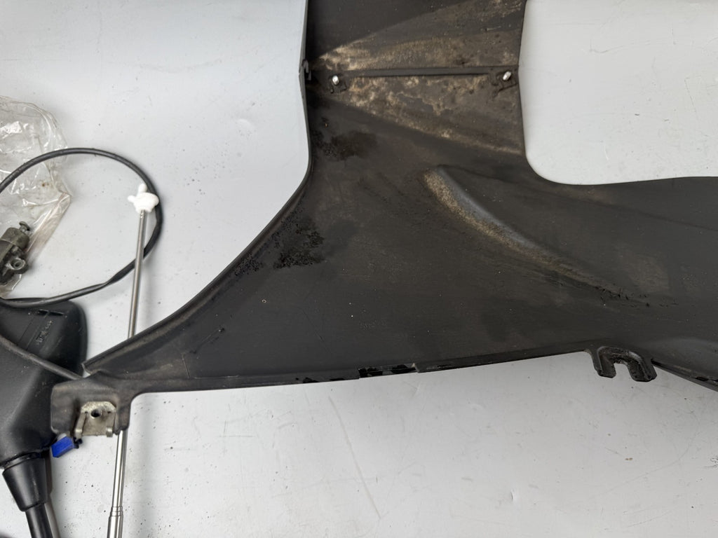 BMW K 1200 S K40 Bugspoiler Verkleidung Abdeckung Cover Bug unten