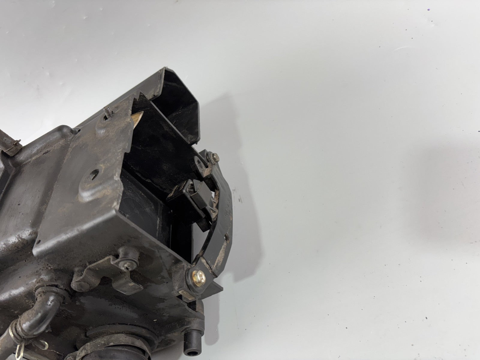 Kawasaki BN125A EL125 Eliminator Luftfilterkasten Airbox Ansaugung