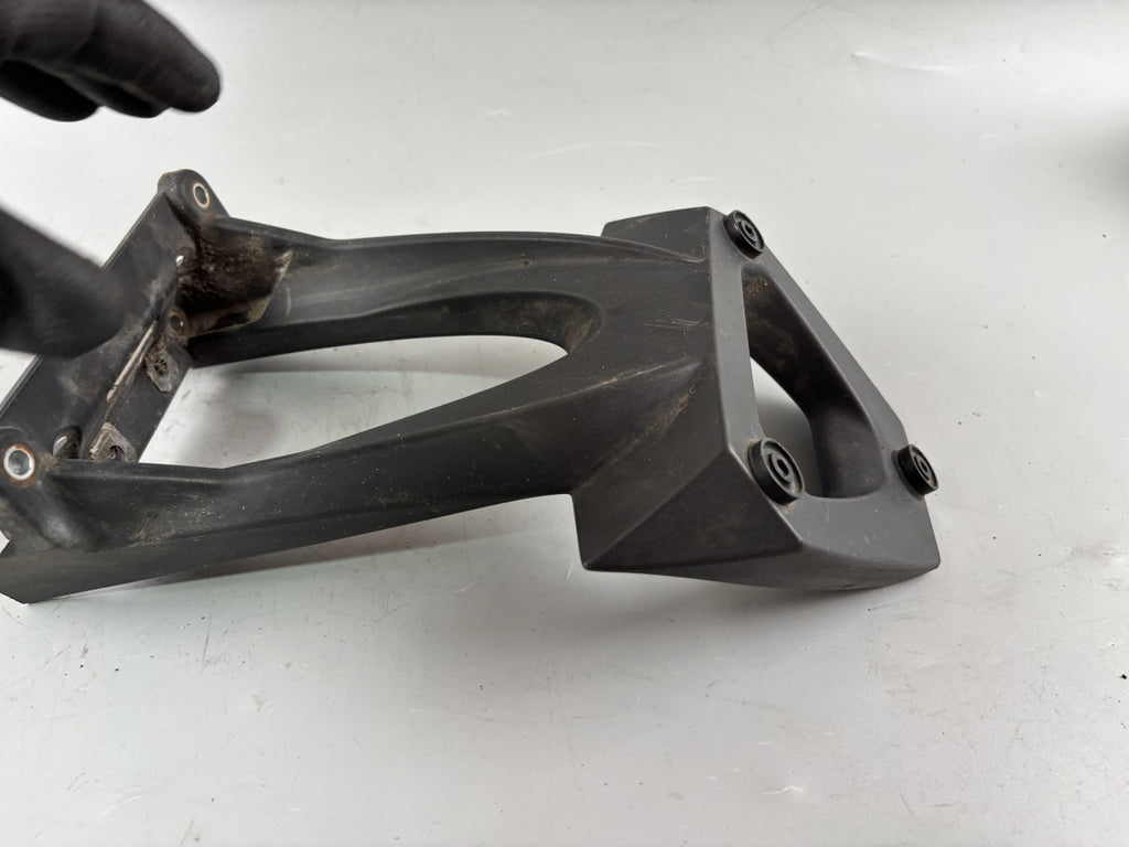 BMW F800 S Kennzeichenhalter numberplate holder Radlauf Spritzschutz