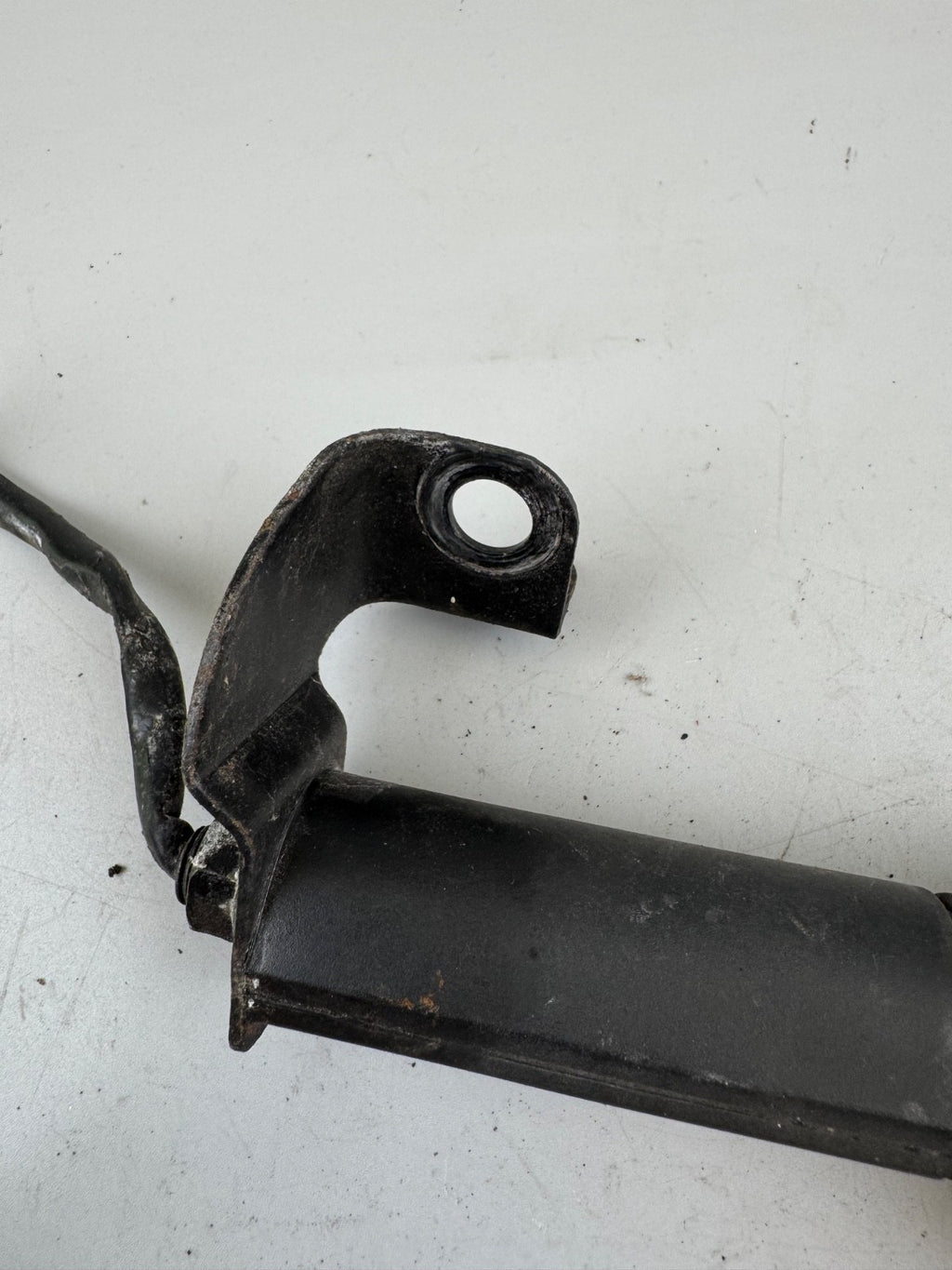 Suzuki DR 125 SF44A Blinker vorne rechts Blinkerhalter