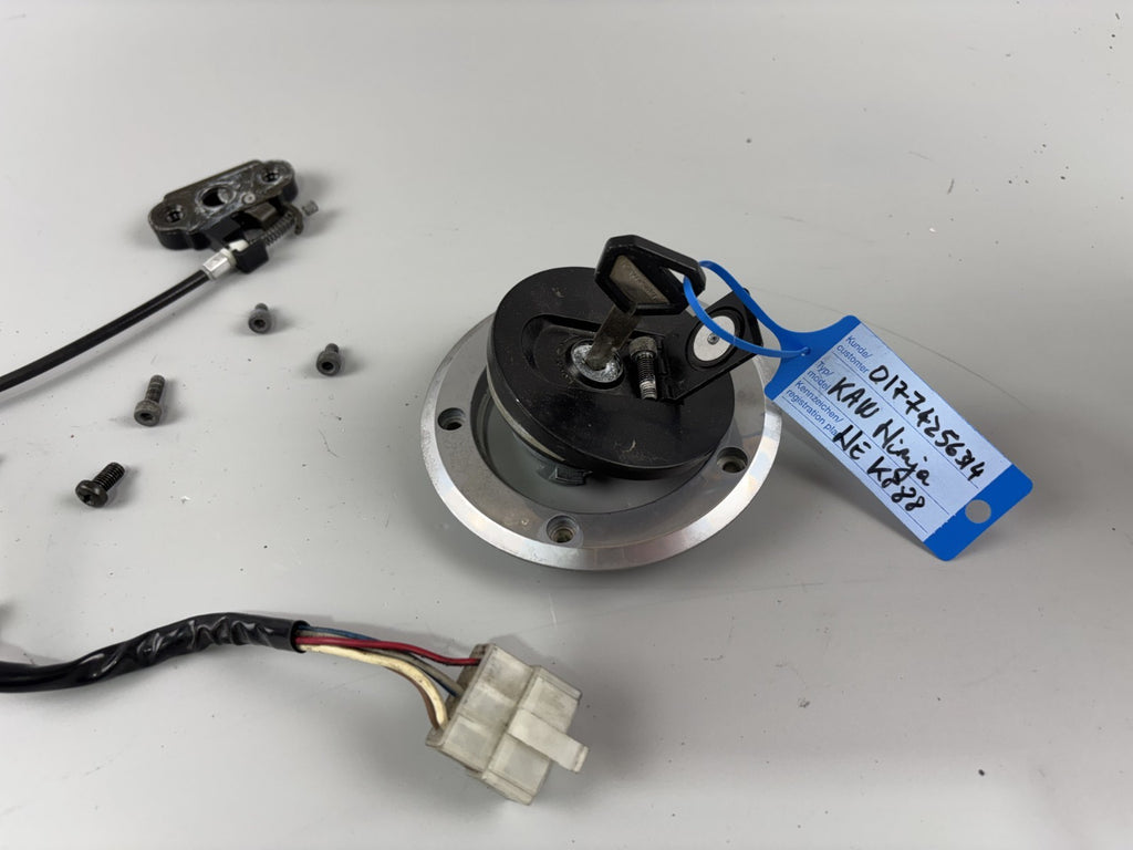 Kawasaki ZX6R ZX636 A 2002 Zündschloss Schlosssatz Key Lock Tankschloss Sitzbank