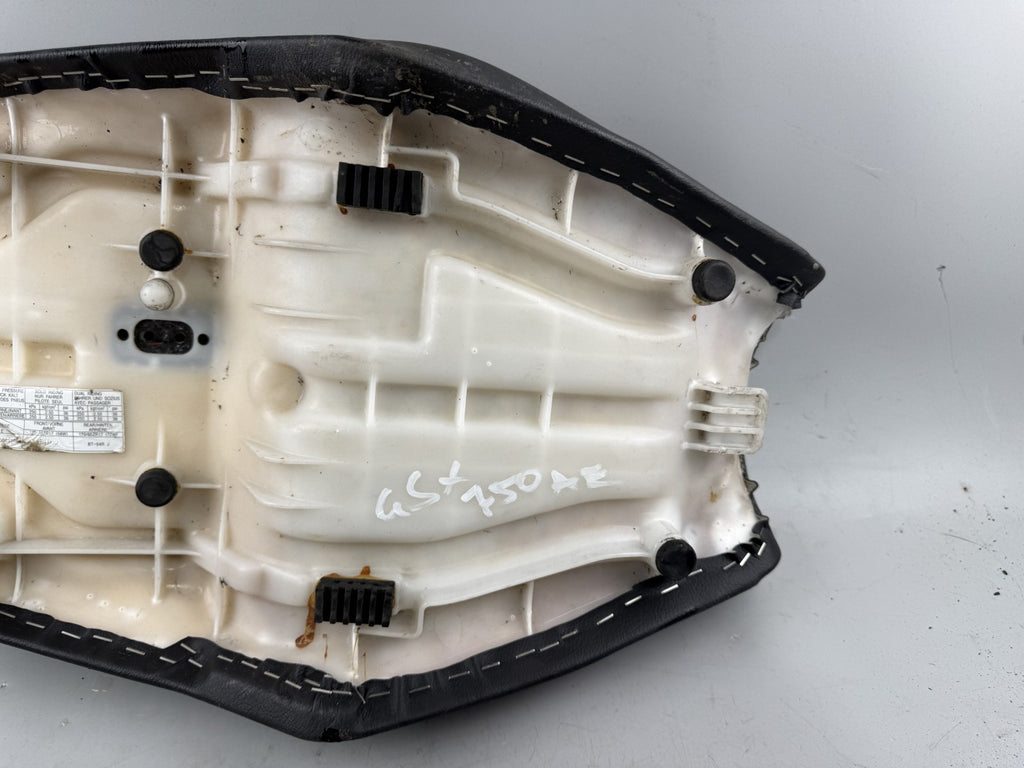 Suzuki GSX 750 AE Inazuma Sitzbank Seat Sitz Sitzbezug Kissen Aufgepolstert