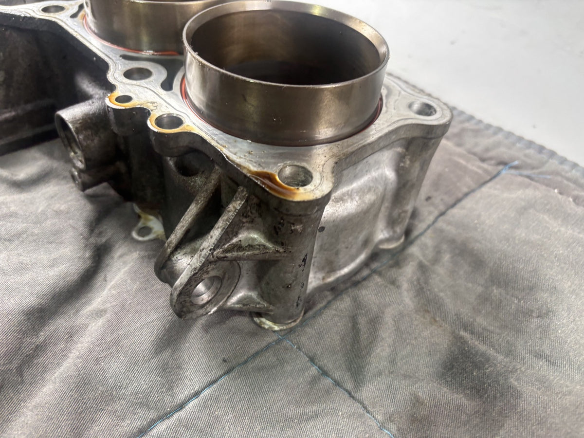 Honda CBR 1000F SC24 Zylinder Kolben Cylinder Motor Engine