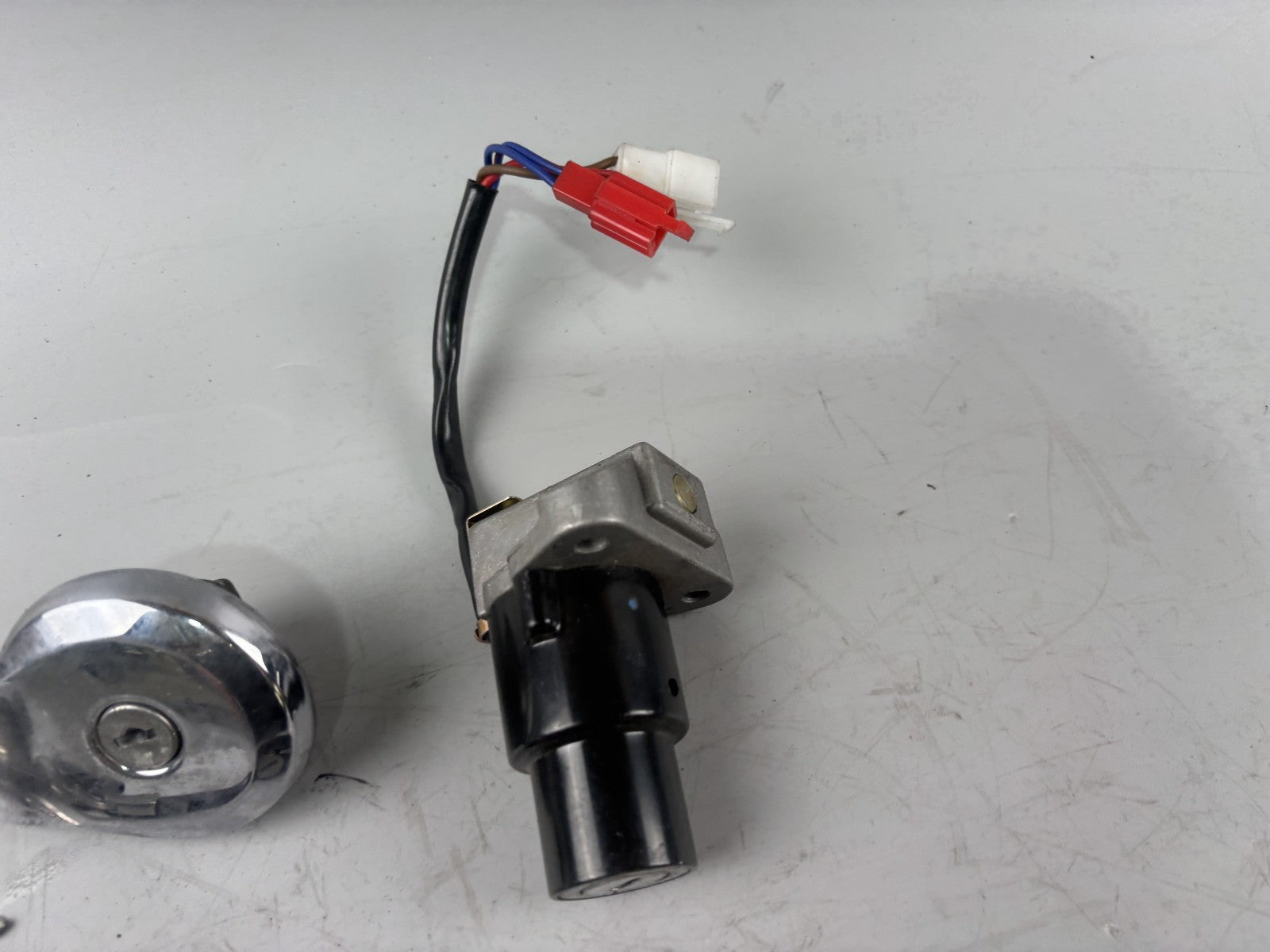 Yamaha XV1100 Virago 3LP Schlosssatz Key Lock Schlüssel Sitz Zündschloss Tank
