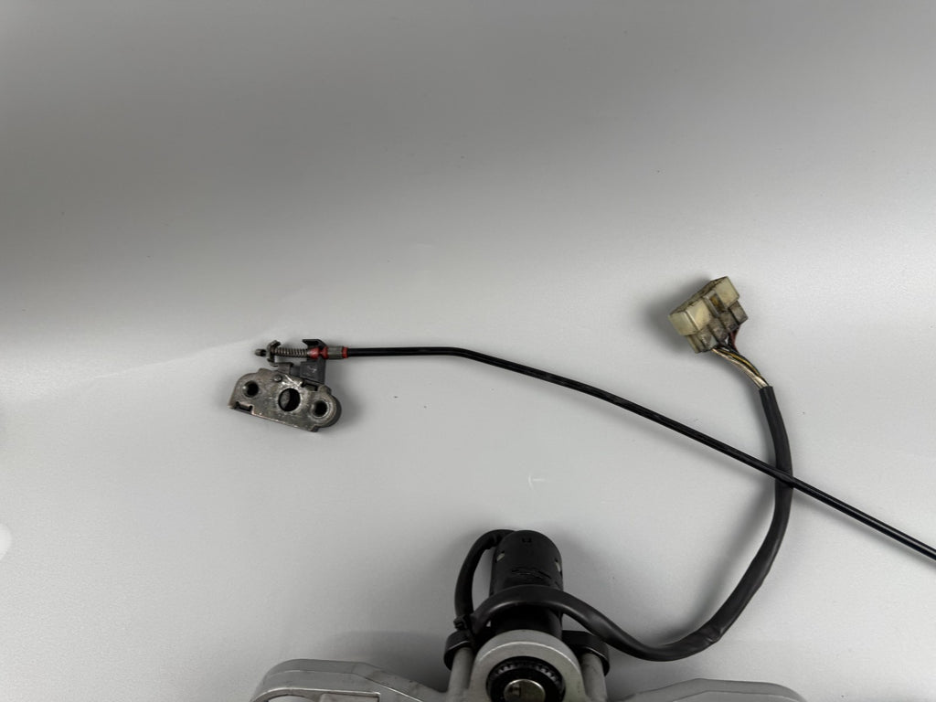 Triumph Sprint 955i ST T695 Schlosssatz Key Zündschloss Tankschloss Lock Zünd