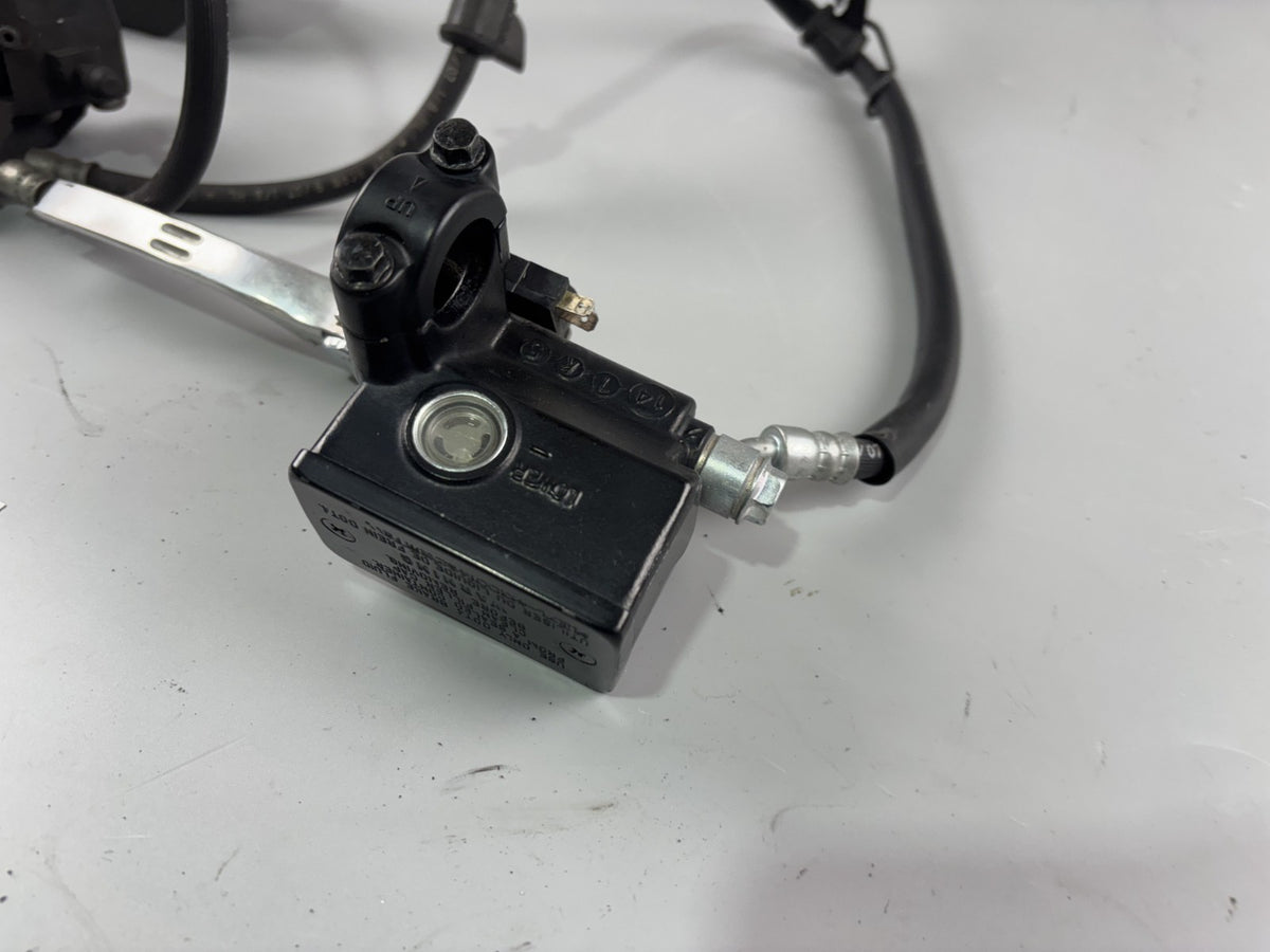 Suzuki GSX 650 F FA WVCJ Bremse Brake Bremsanlage Bremssattel Zange vorne front