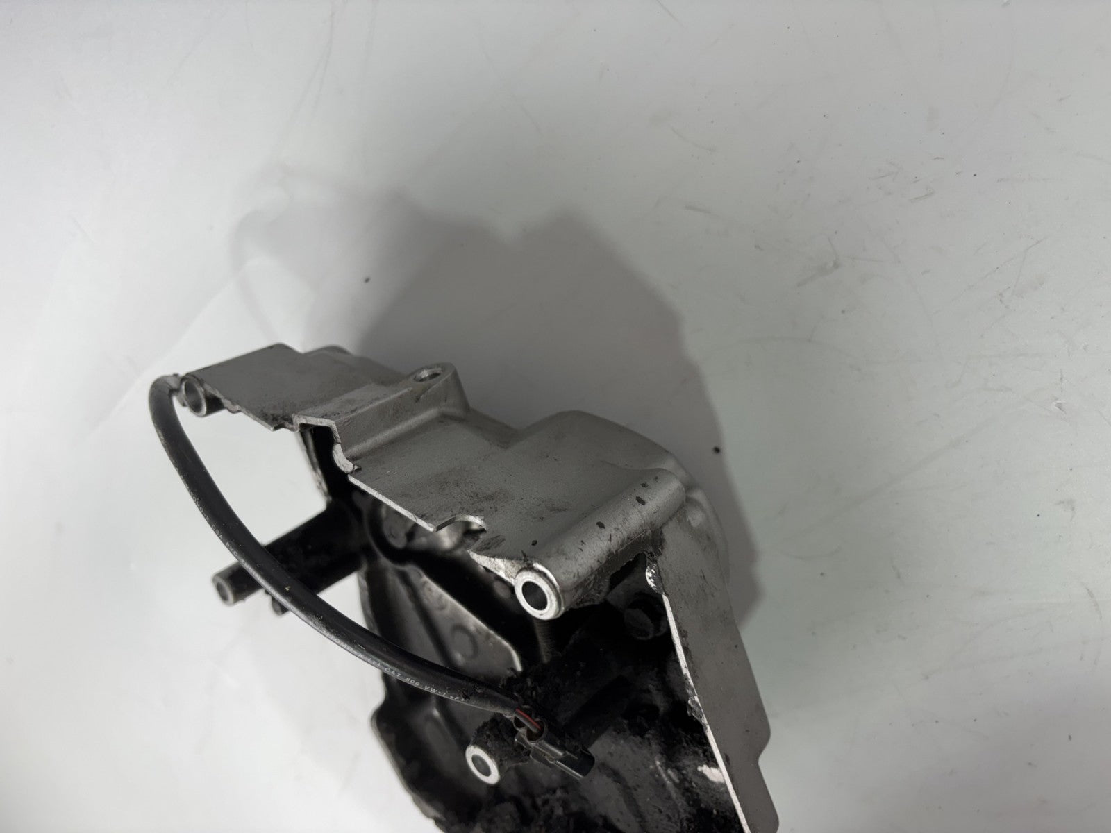 Suzuki GSX 750 F AK11 Ritzelabdeckung Motordeckel Cover links left