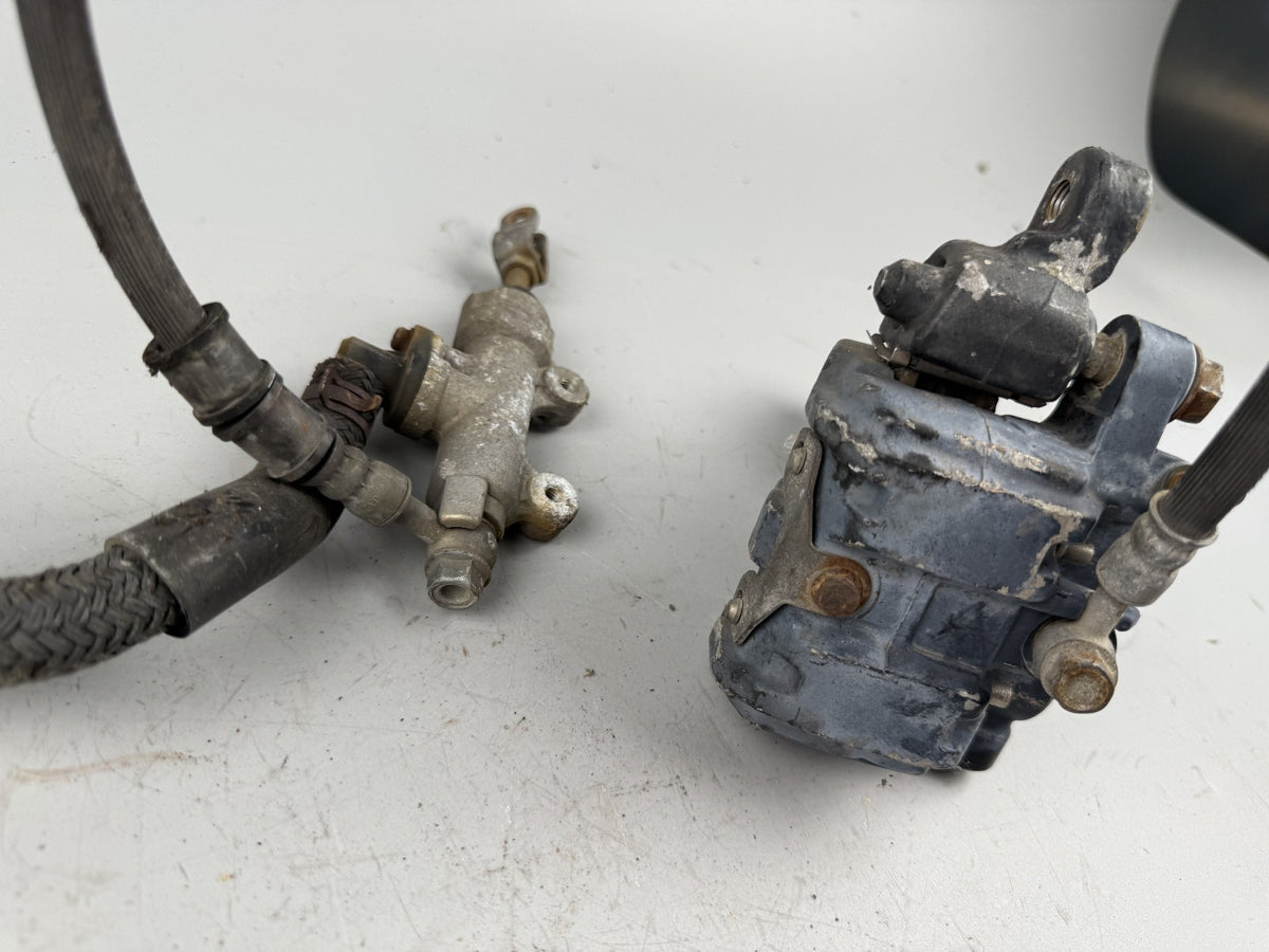 Honda CBR 600 F PC19 Bremse hinten Brake Bremssattel Pumpe