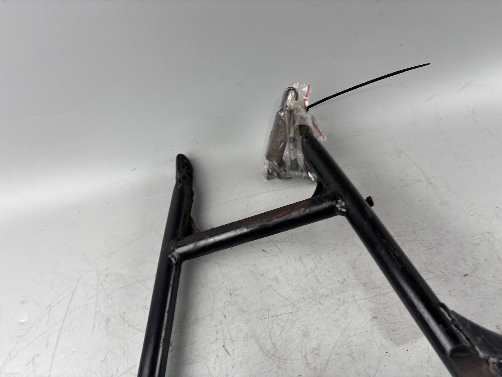 BMW F650 169 Hauptständer Maindstand Holder Halterung Frame Rahmen