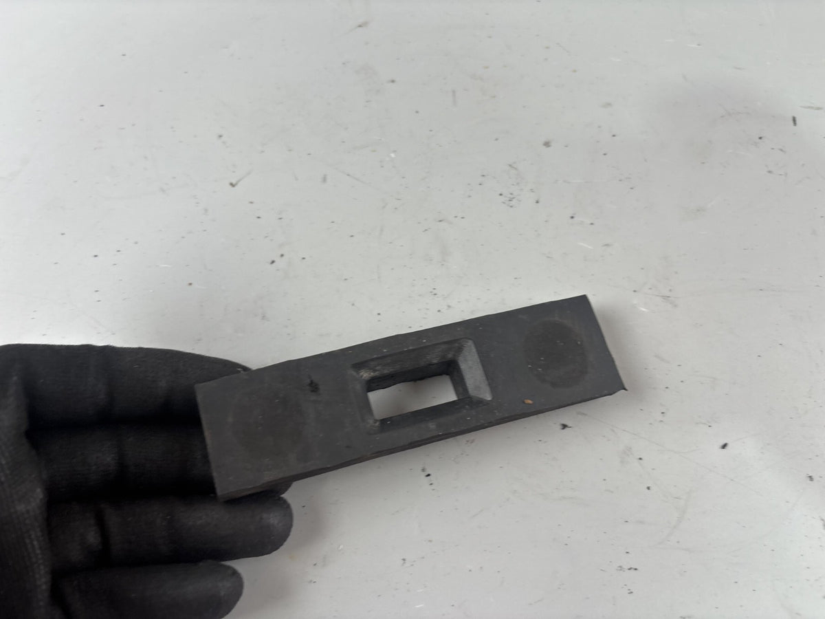 Yamaha TDM 850 3VD Tankhalterung Tankgummi Vibrationsschutz Halterung Rubber